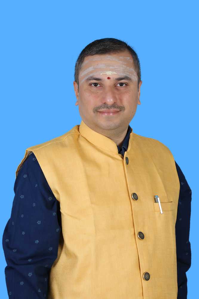 Dr. Moorthi Pichumani