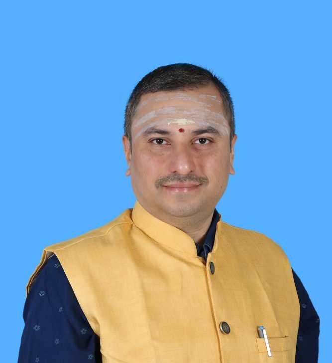 Dr. Moorthi Pichumani